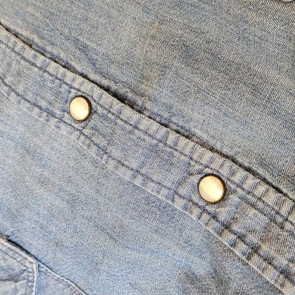 Vintage style chambray western fitted button up size medium - Picture 5 of 6